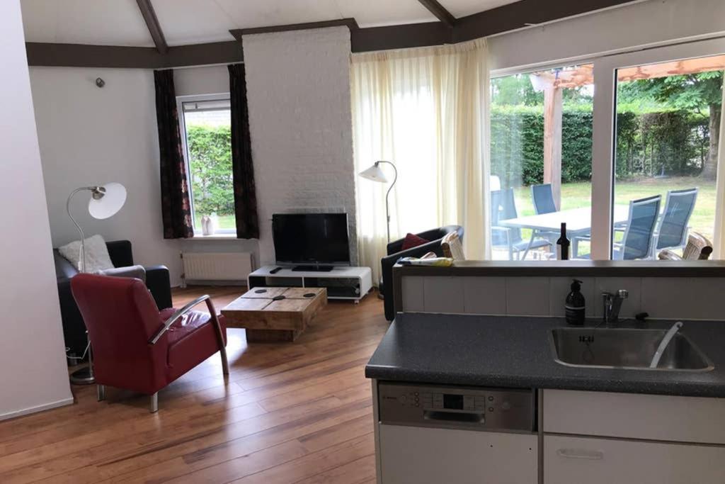 Rustig Gelegen Bungalow In Mooi Havelte מראה חיצוני תמונה